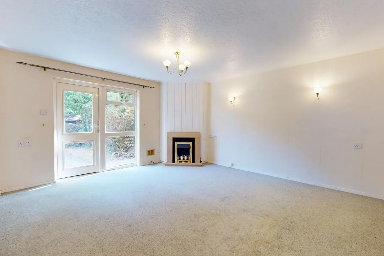 Oakfield Road, Shawbirch, Telford TF5 0NB, photo 3