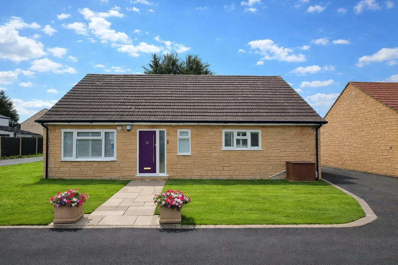 Two Hedges Road, Woodmancote, GL52, photo 23