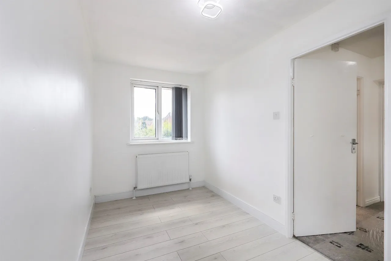 Sheaves Close, Sedgemoor Park, WV14, photo 11