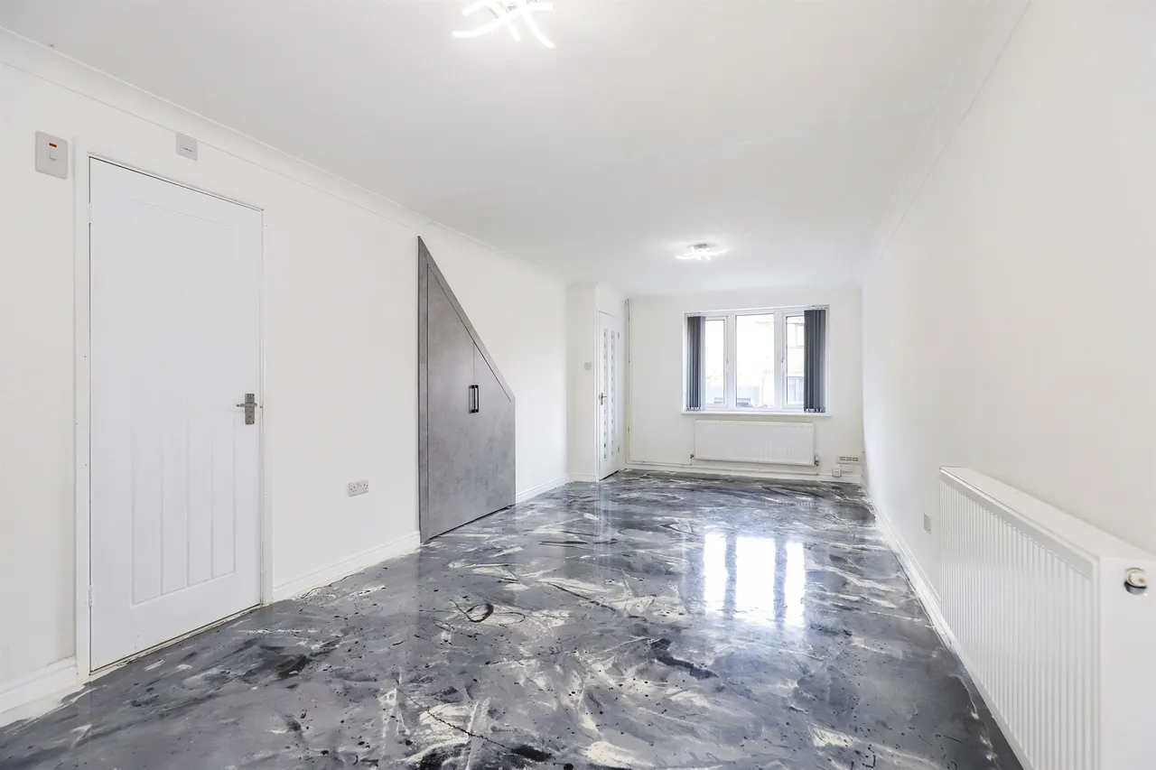 Sheaves Close, Sedgemoor Park, WV14, photo 6