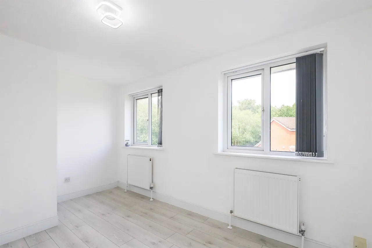 Sheaves Close, Sedgemoor Park, WV14, photo 10