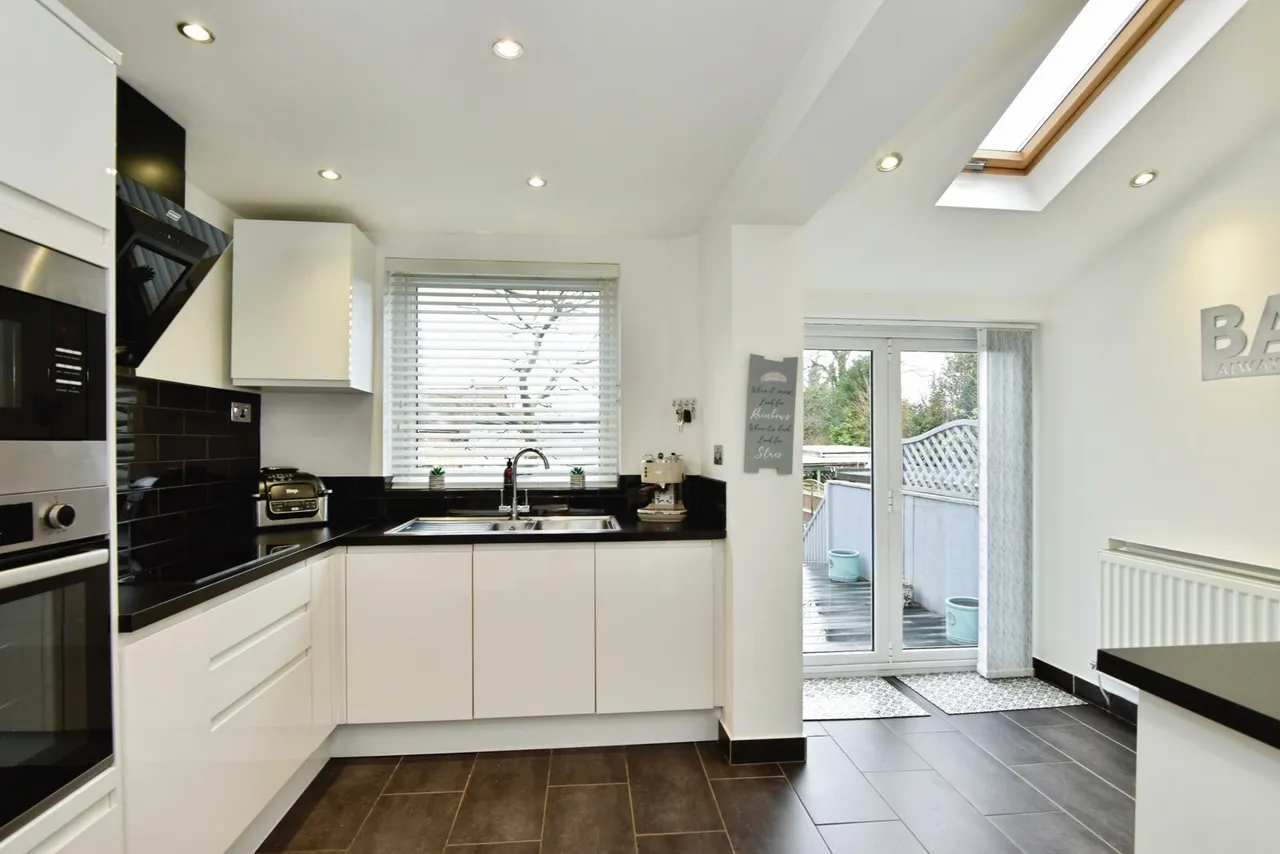 Crewe Road, Sandbach, Cheshire, CW11, photo 2