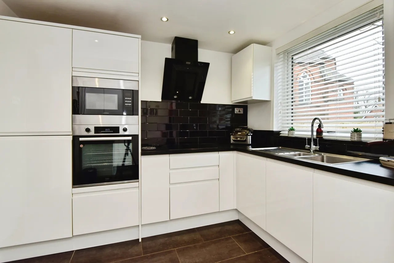 Crewe Road, Sandbach, Cheshire, CW11, photo 9