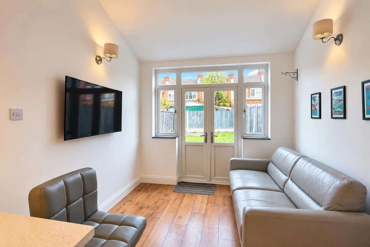 Albany Avenue, Westcliff-On-Sea, photo 10
