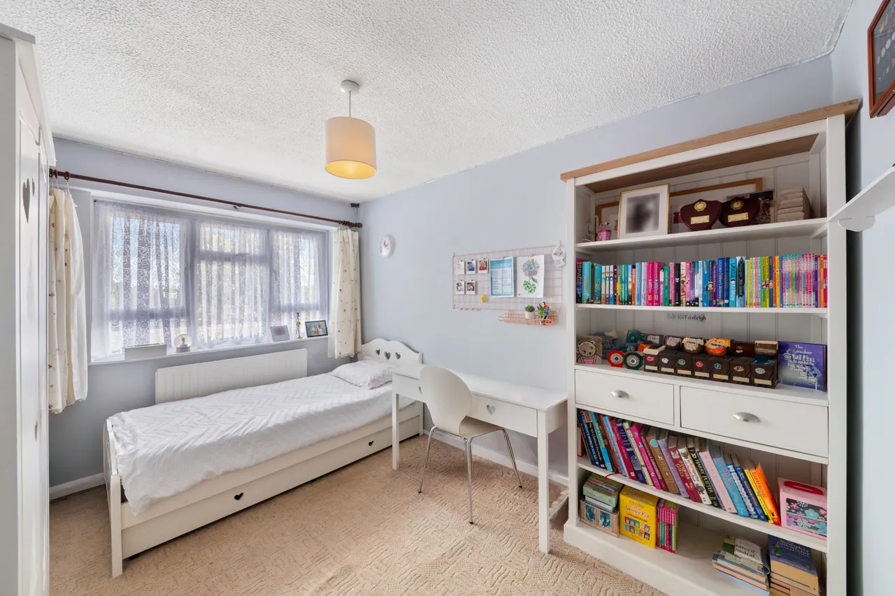 Newmarket Avenue, Northolt, UB5, photo 6