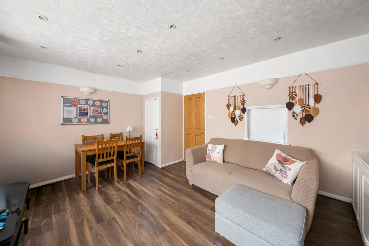 Newmarket Avenue, Northolt, UB5, photo 10