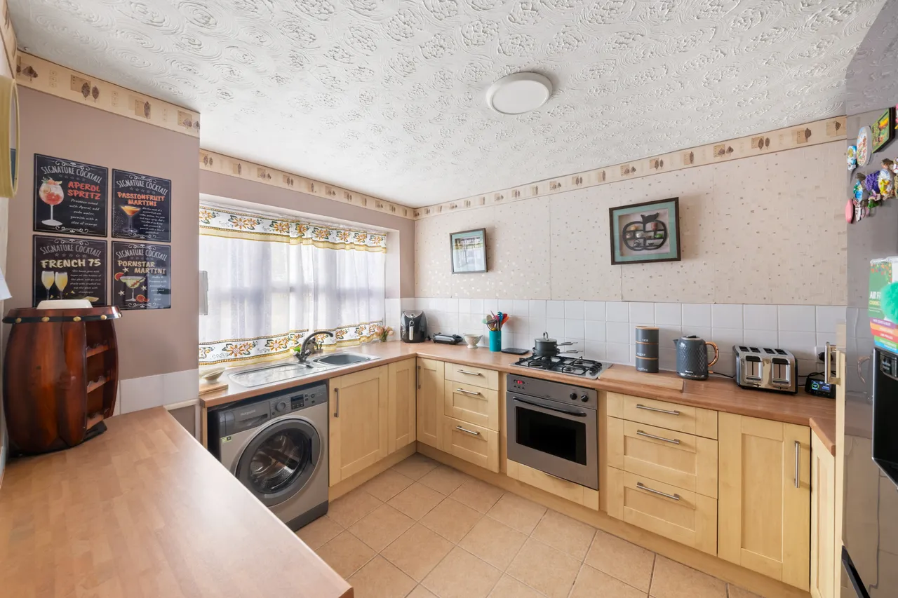 Newmarket Avenue, Northolt, UB5, photo 7