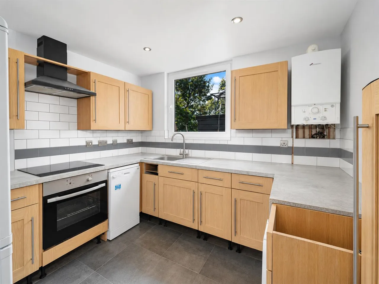 Baffin Terrace, Dundee, photo 7