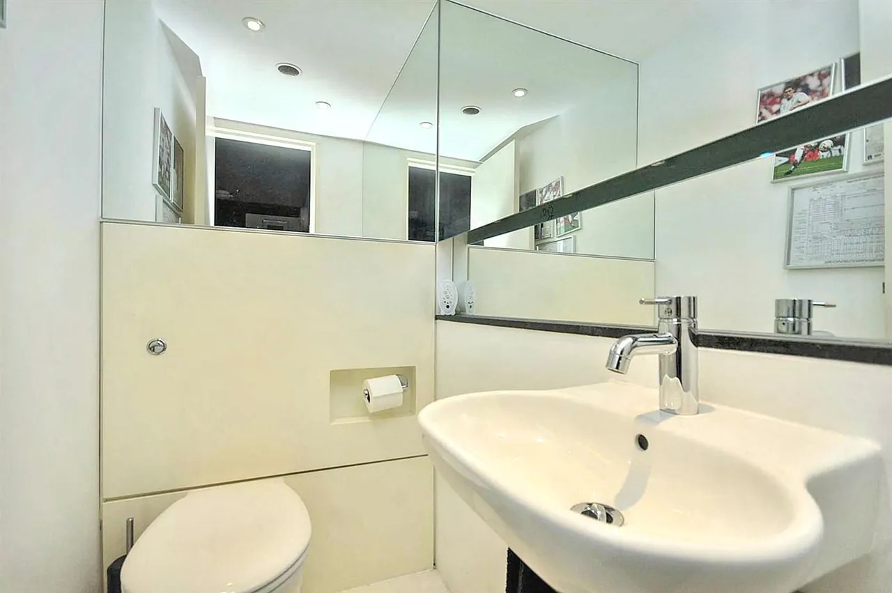 Woodfield Road, Altrincham, WA14, photo 9