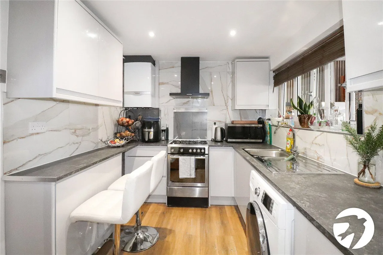 Nickelby Close, SE28, photo 3