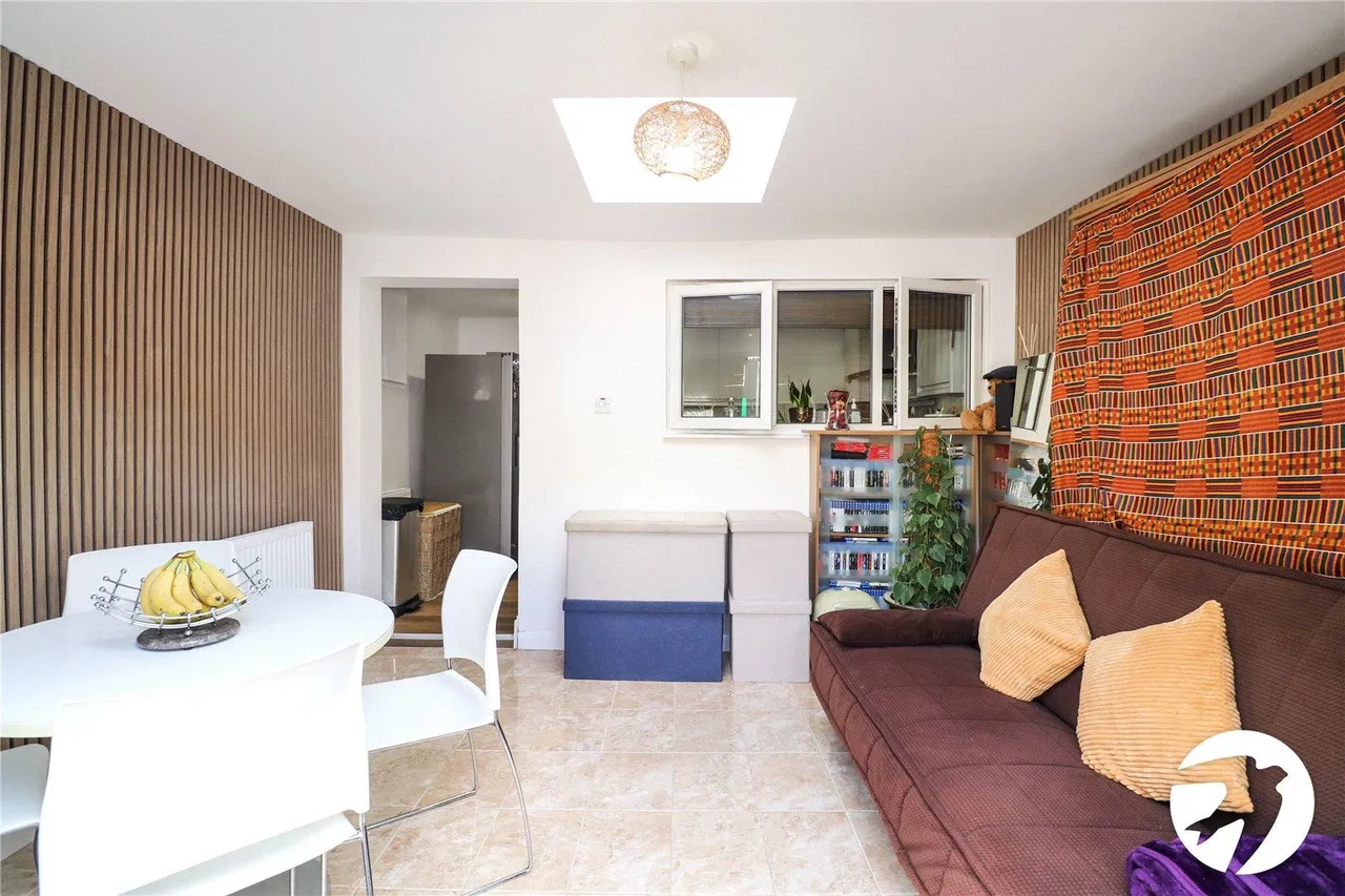 Nickelby Close, SE28, photo 11