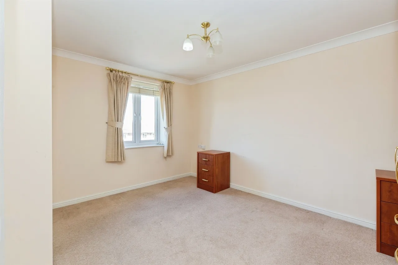 Croft Road, Aylesbury, HP21, photo 12