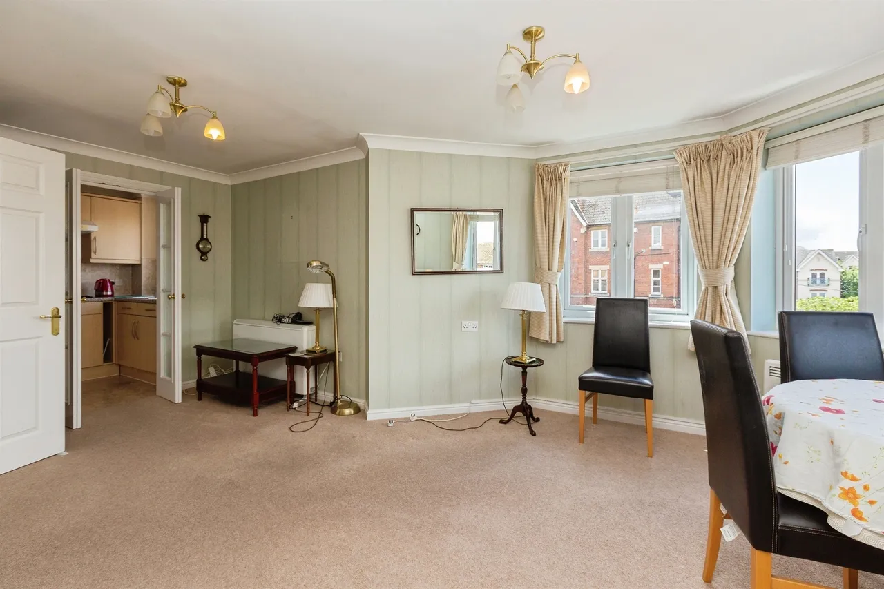 Croft Road, Aylesbury, HP21, photo 2