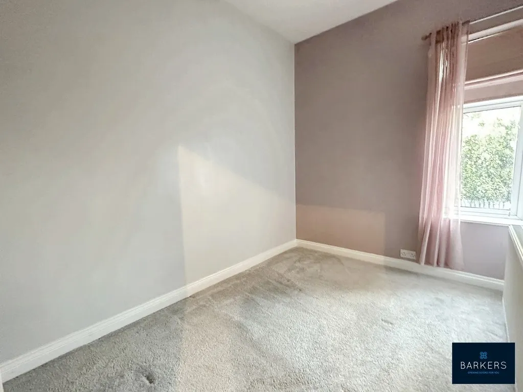 Tong Street, Bradford BD4 6NA, photo 5