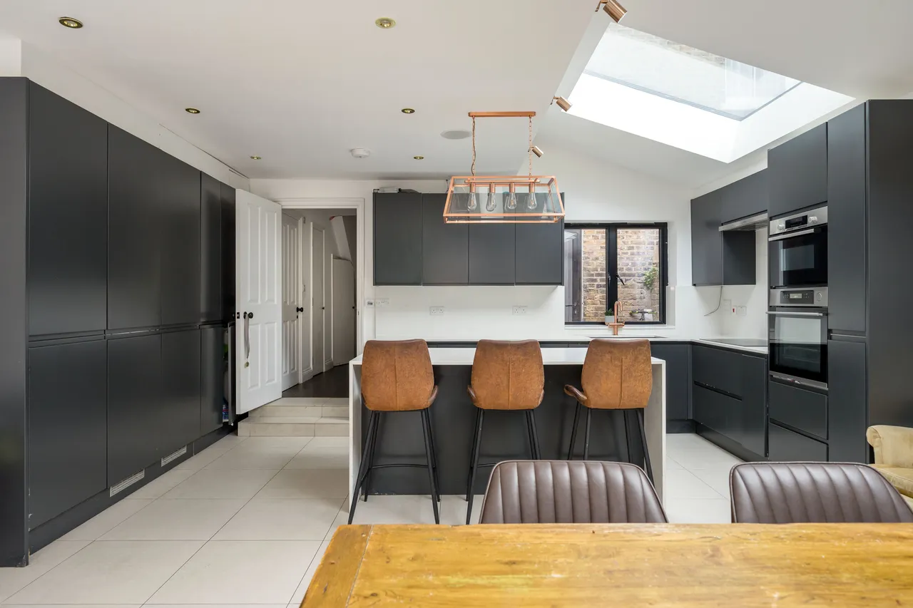 Fernhead Road, London, W9, photo 2