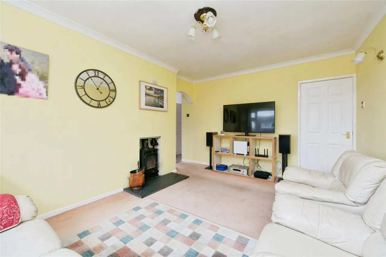 Top Llan Road, Colwyn Bay, LL28, photo 3