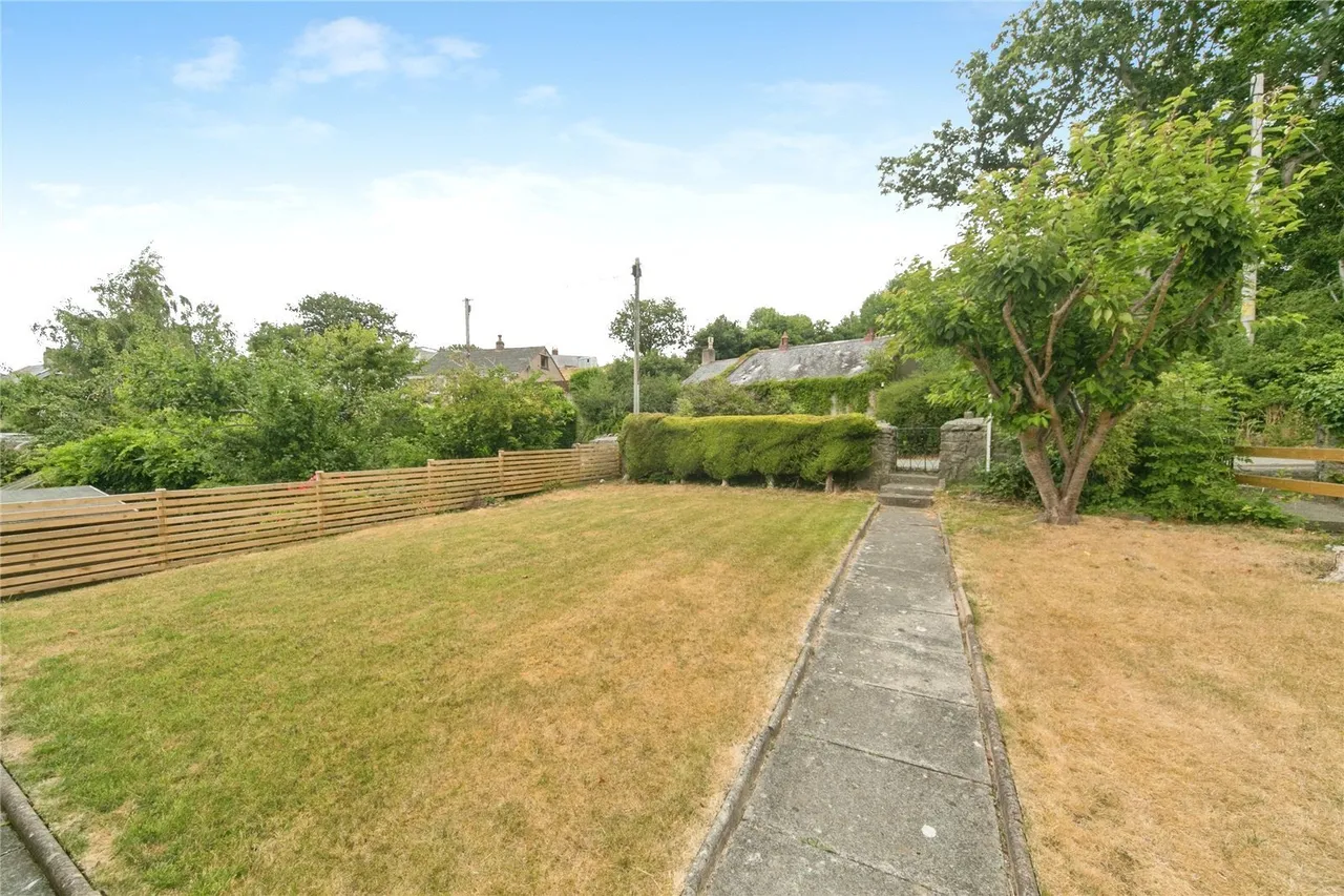 Top Llan Road, Colwyn Bay, LL28, photo 19