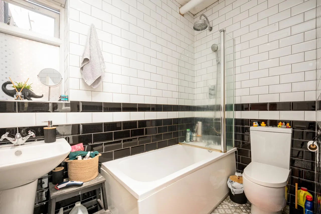 Warstone Lane, Birmingham, B18, photo 13