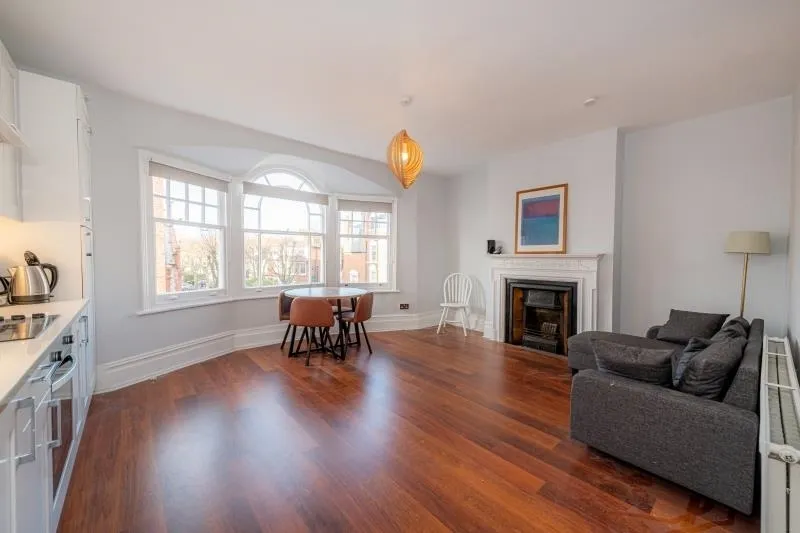 Hillfield Park Mews London N10, photo 9