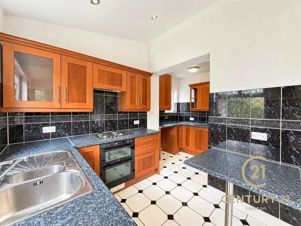 Gresham Road, Hounslow, TW3, photo 5