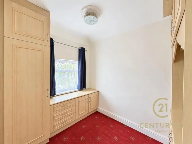 Gresham Road, Hounslow, TW3, photo 10