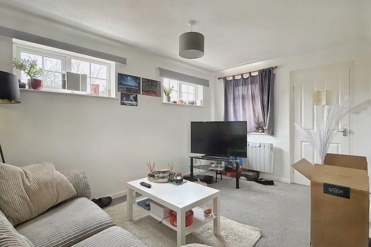 Manorfield, Ashford, photo 2