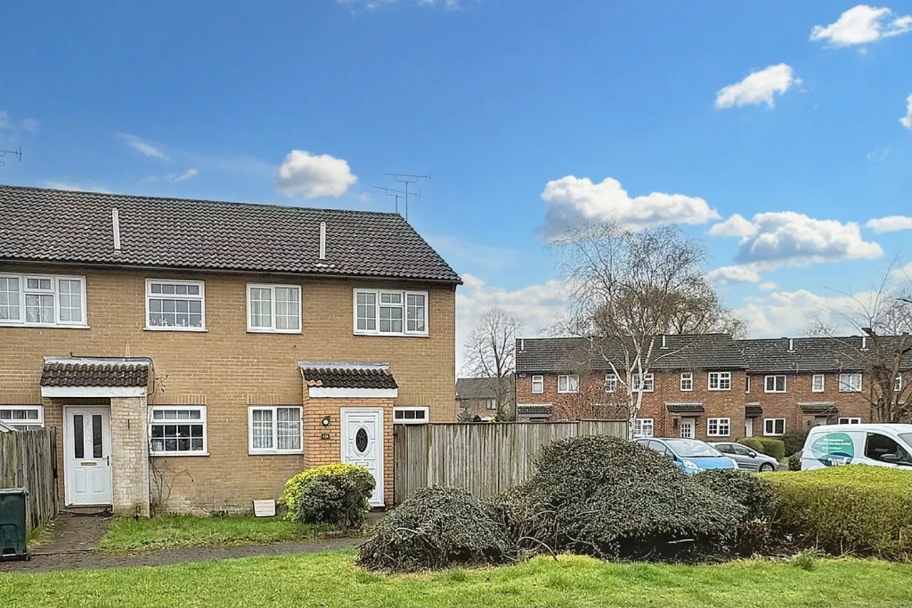 1 bed house to rent — Manorfield, Ashford