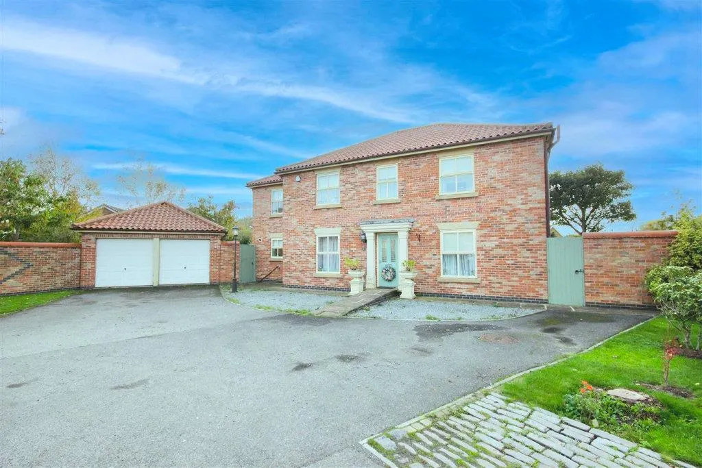 5 bed house to rent — Foundry Garth, Burton Pidsea, Hull