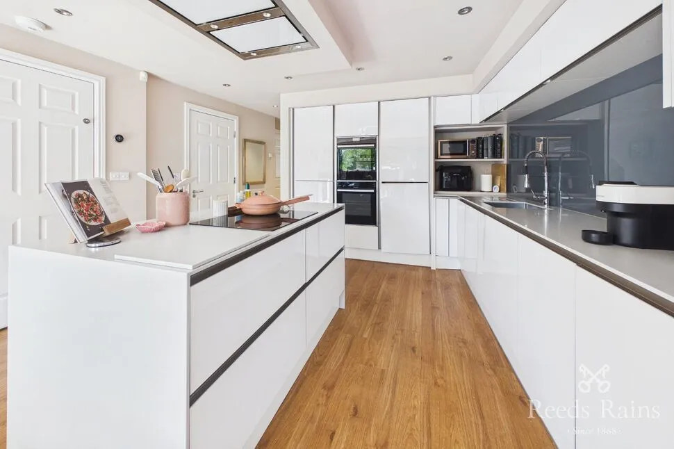 Castle Lodge Avenue, Rothwell, West Yorkshire, LS26, photo 9