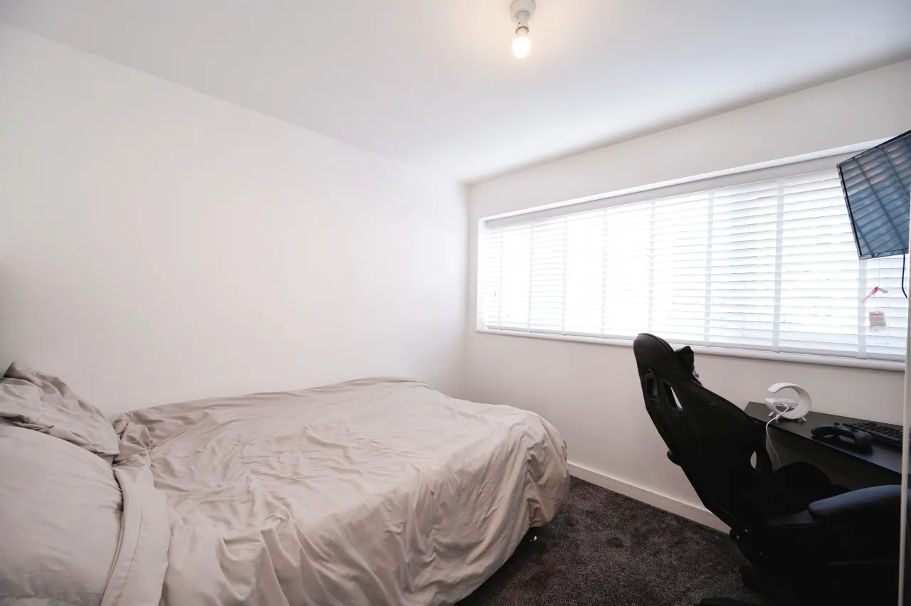 Herons Way, Hayling Island, PO11, photo 9