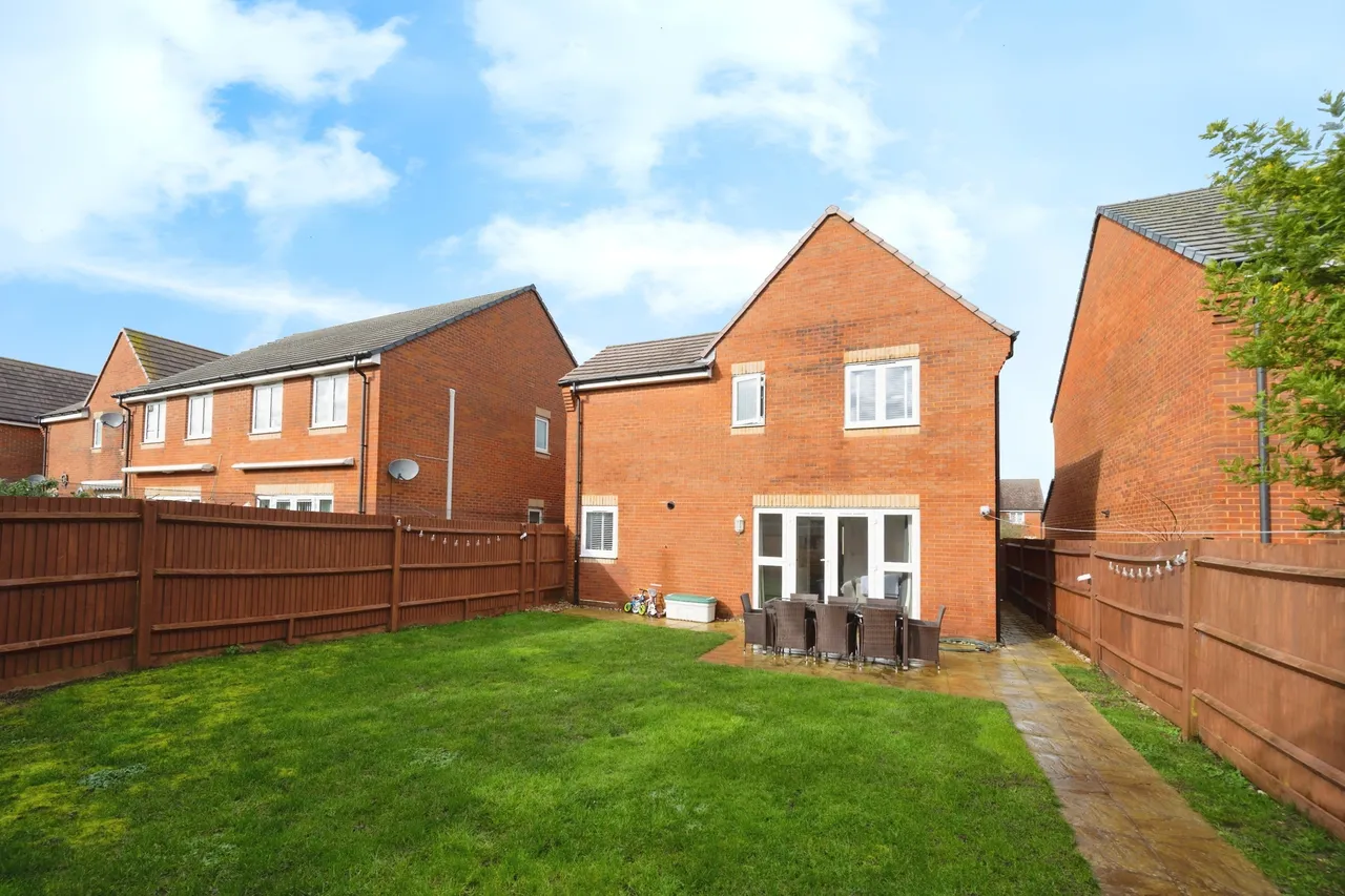 Herons Way, Hayling Island, PO11, photo 14