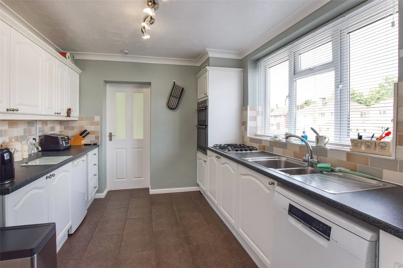 Cripley Road, Farnborough, Hampshire, GU14 9QB, photo 4