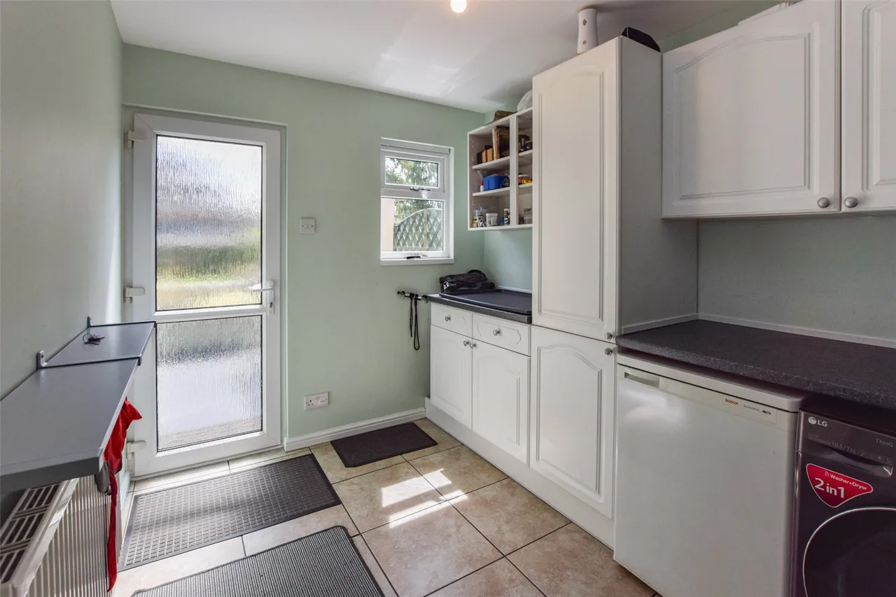 Cripley Road, Farnborough, Hampshire, GU14 9QB, photo 6