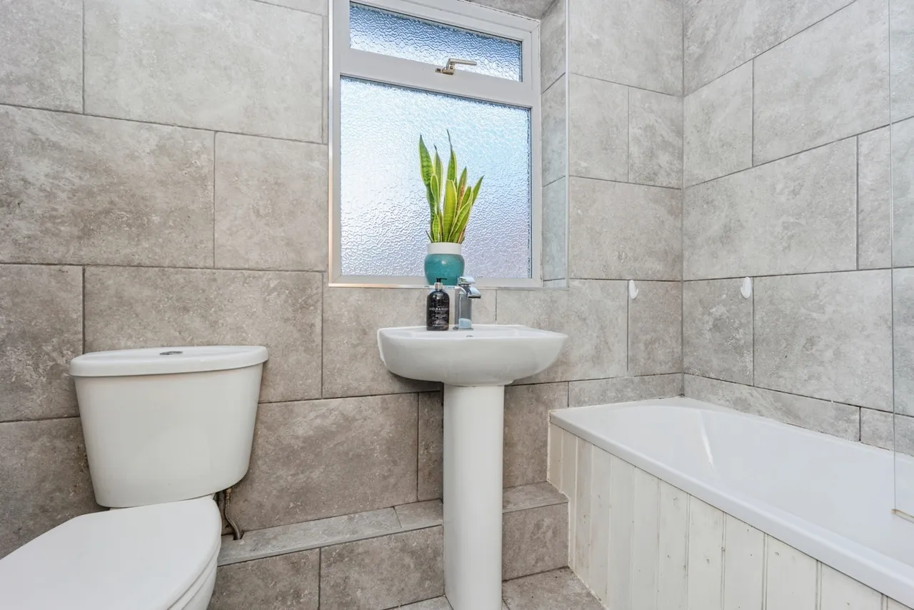 Mount Drive, Marple, Stockport, Greater Manchester, SK6, photo 19