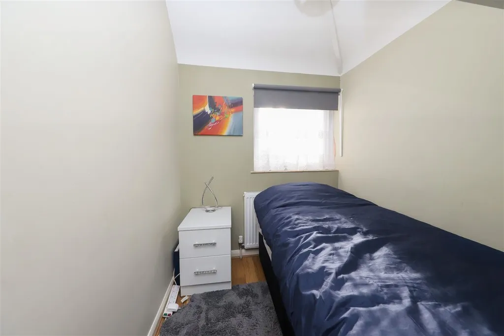 Harvey Road, Hillingdon, UB10, photo 19