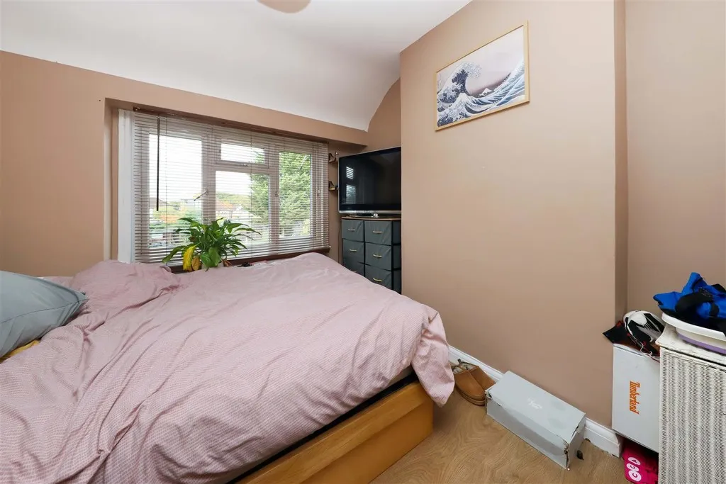 Harvey Road, Hillingdon, UB10, photo 16