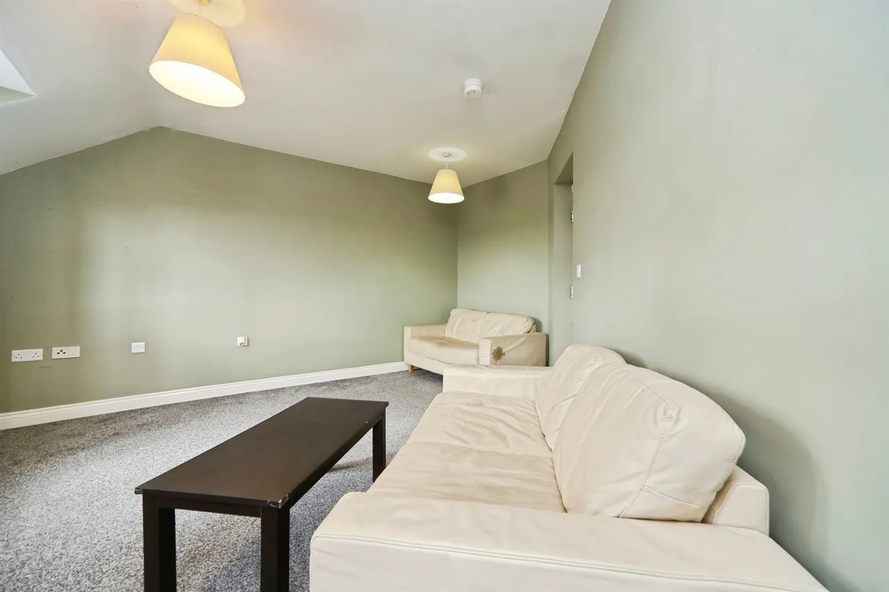 Hill End Crescent, Leeds, photo 3