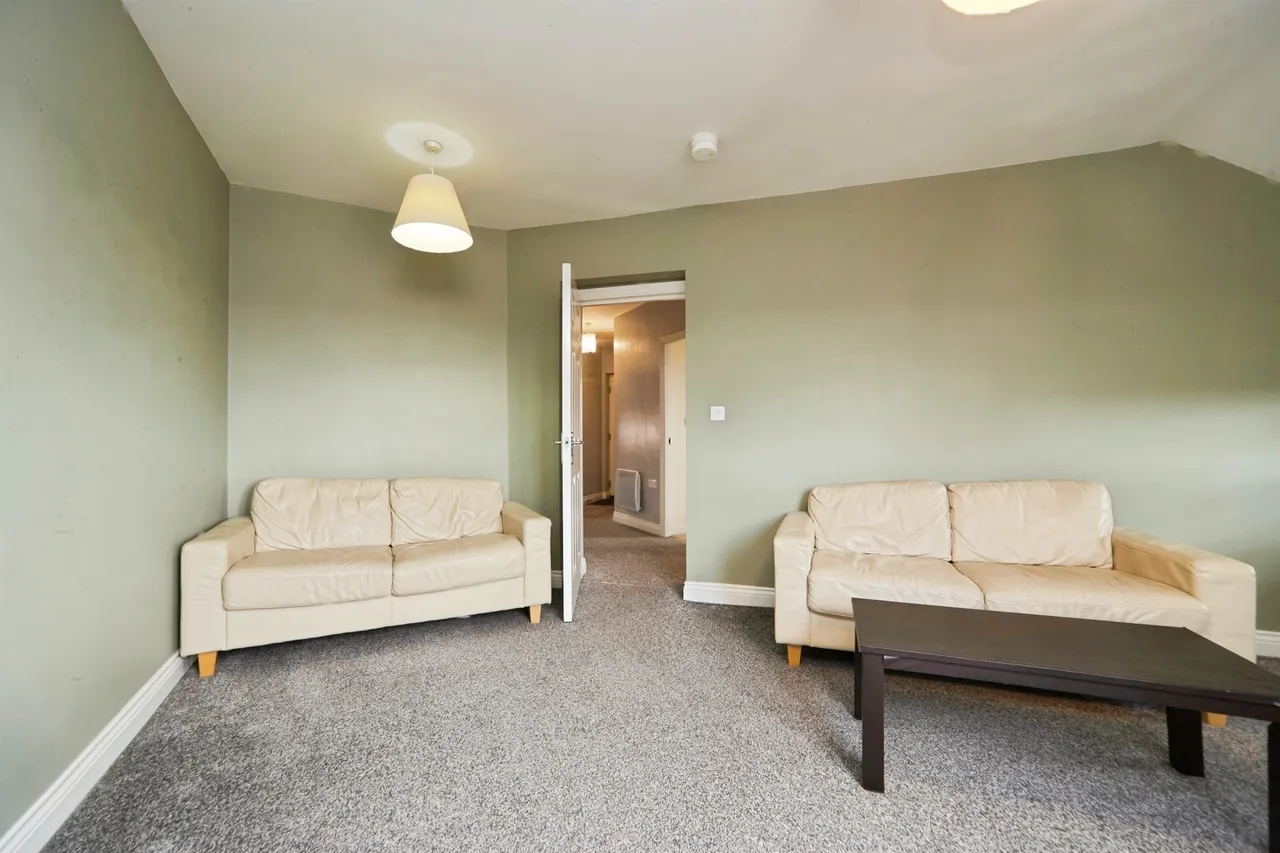 Hill End Crescent, Leeds, photo 4
