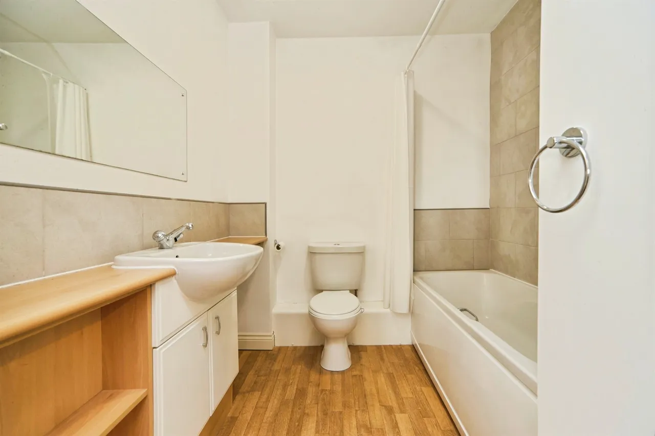 Hill End Crescent, Leeds, photo 10