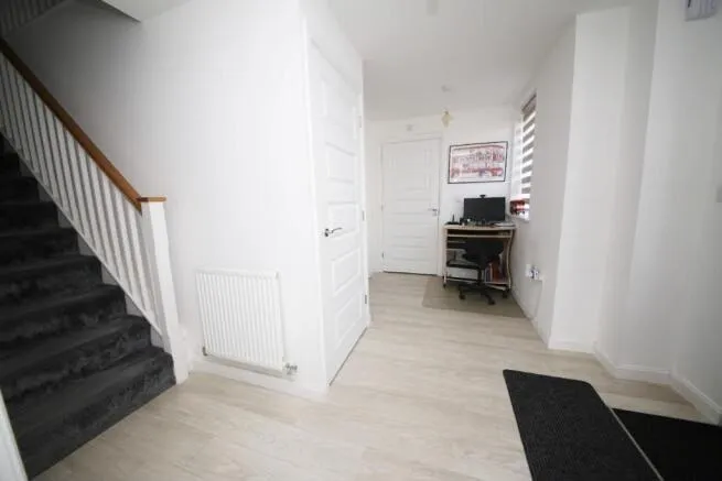 Alwoodley Close, Stanford-le-hope, SS17, photo 6
