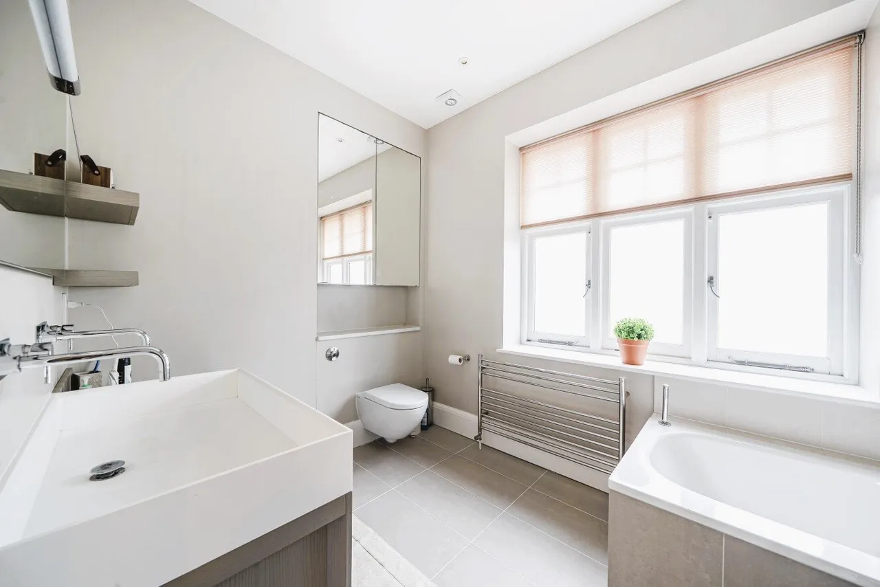 Haverstock Hill, Belsize Park, NW3, photo 9