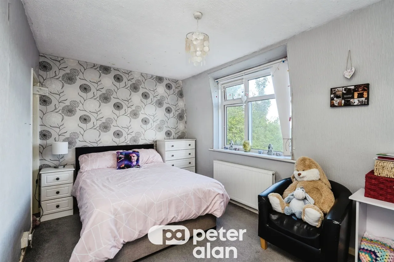 Caederwen Road, Neath, SA11, photo 8