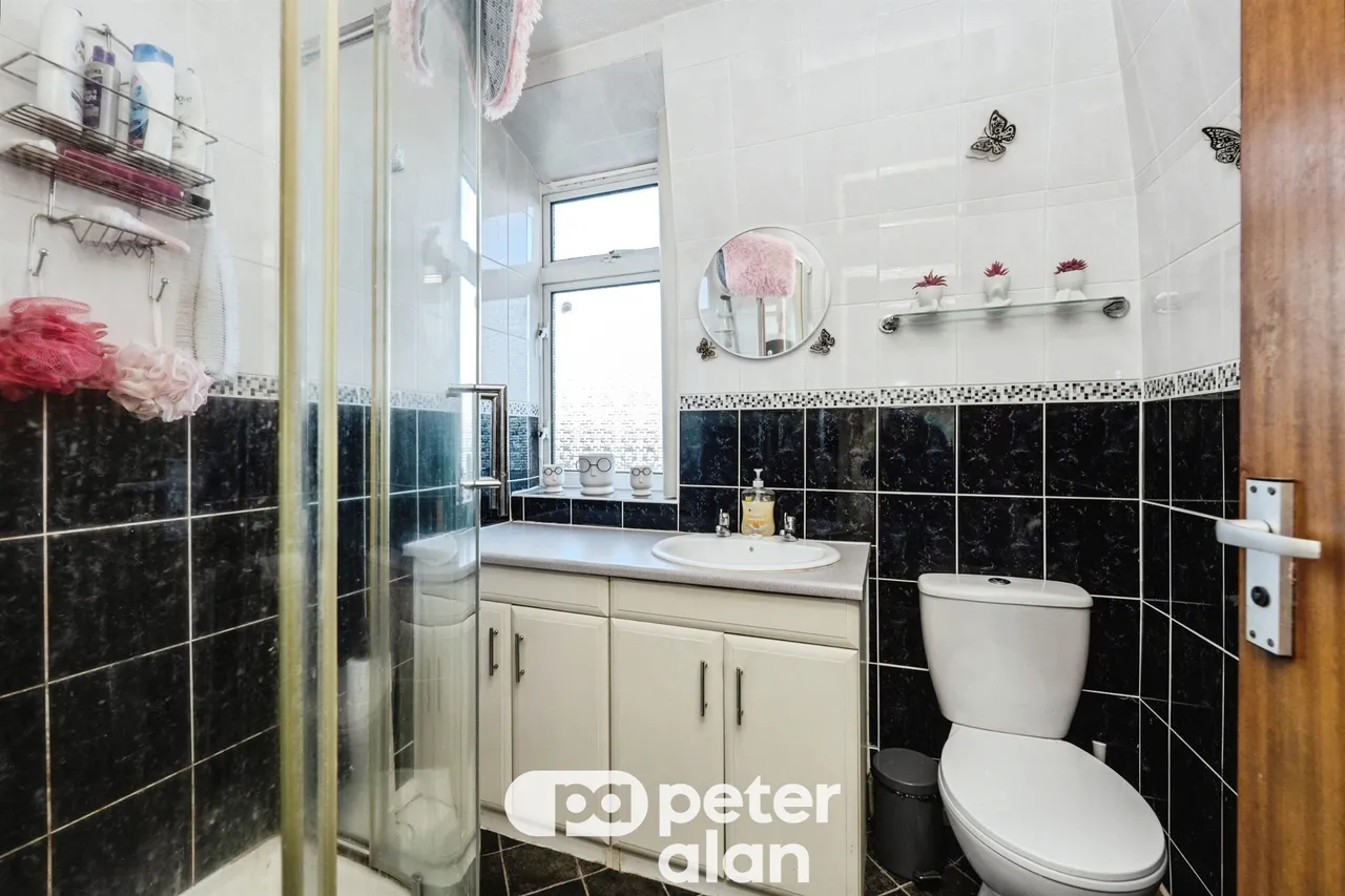 Caederwen Road, Neath, SA11, photo 11