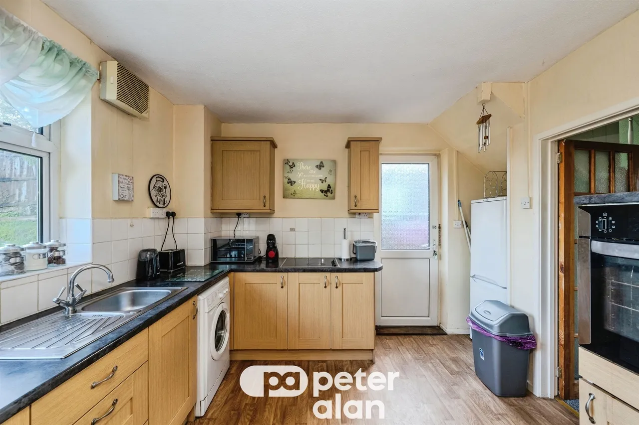 Caederwen Road, Neath, SA11, photo 6