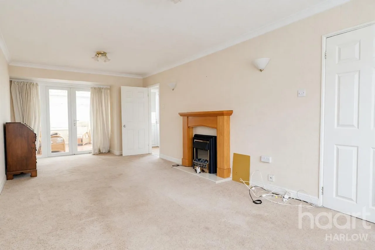 Church Leys, Harlow, CM18, photo 2