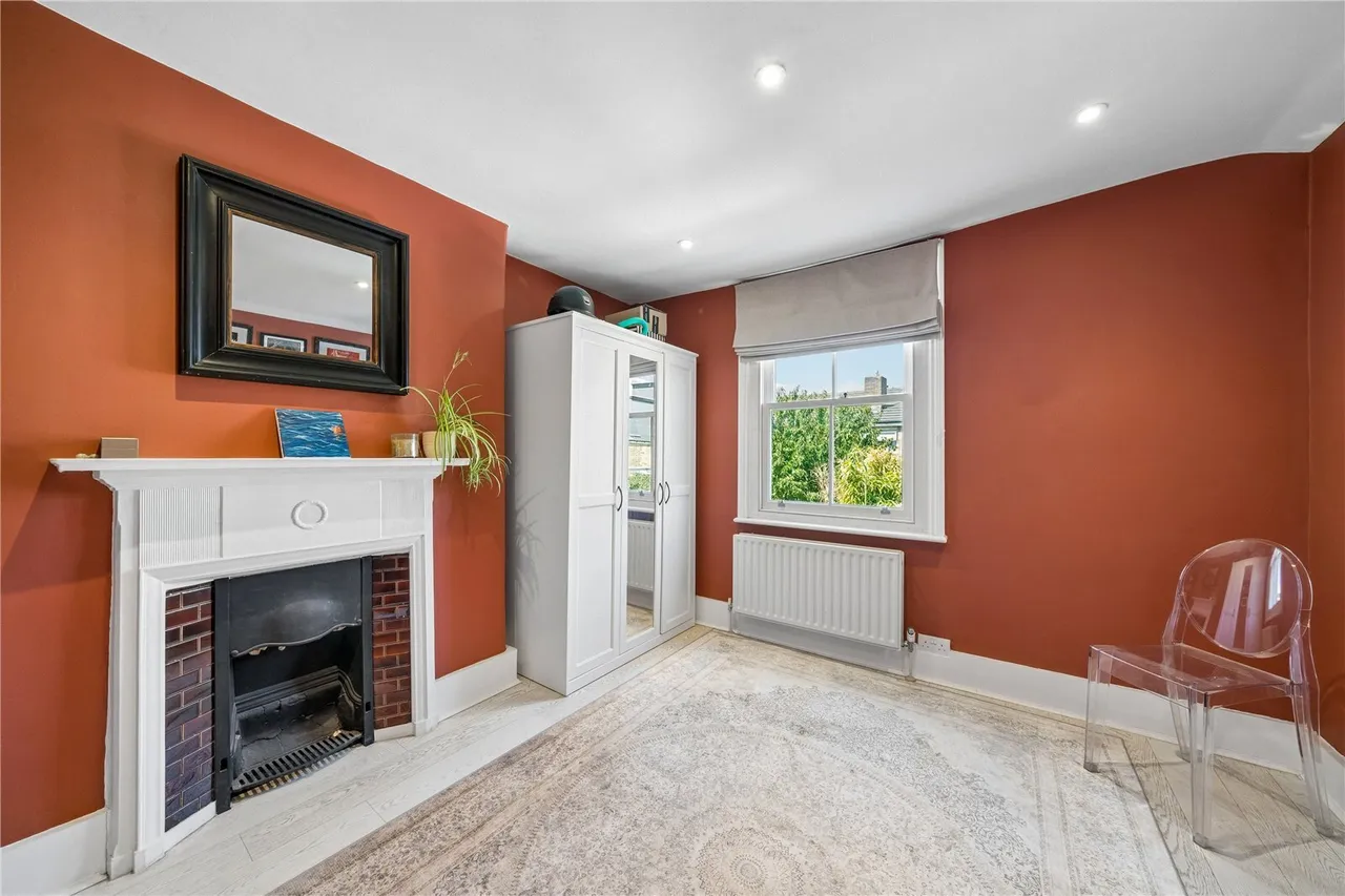 Trewint Street, London, SW18, photo 6