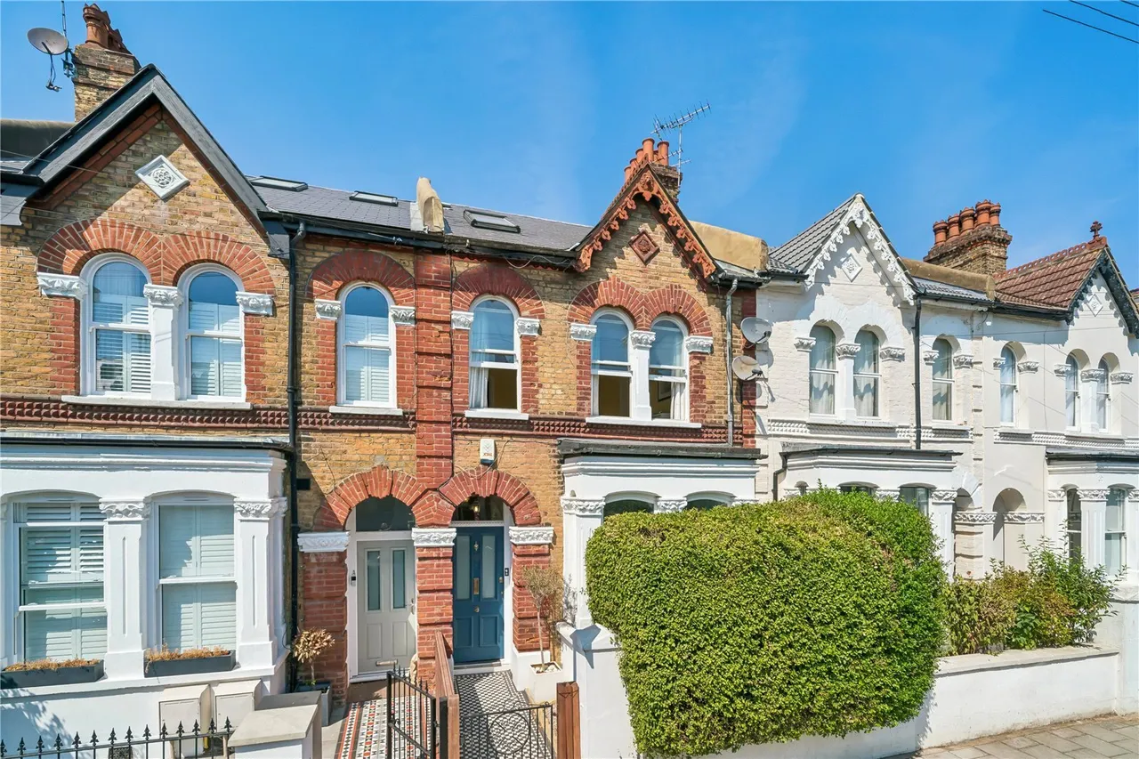 Trewint Street, London, SW18, photo 2