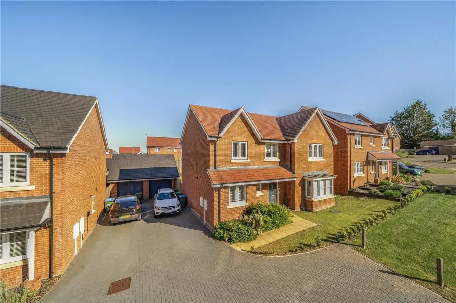 Paradine Street, Steeple Claydon, MK18, photo 2