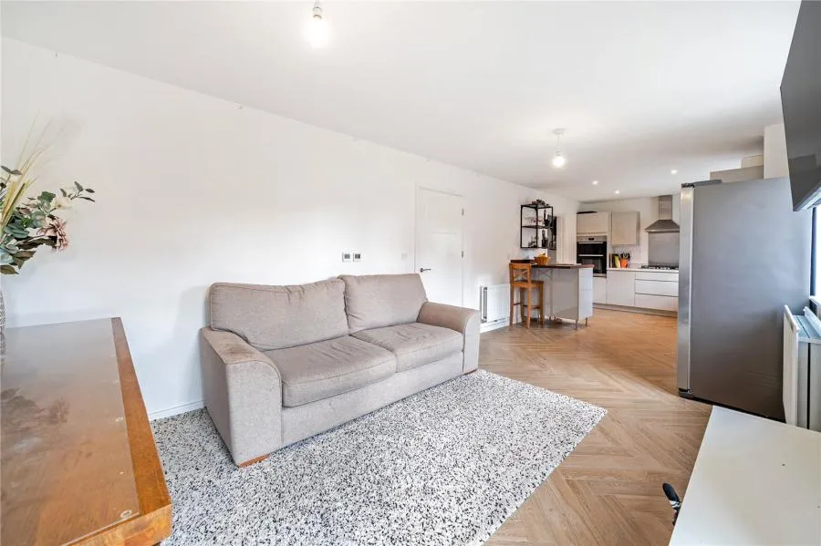 Paradine Street, Steeple Claydon, MK18, photo 9