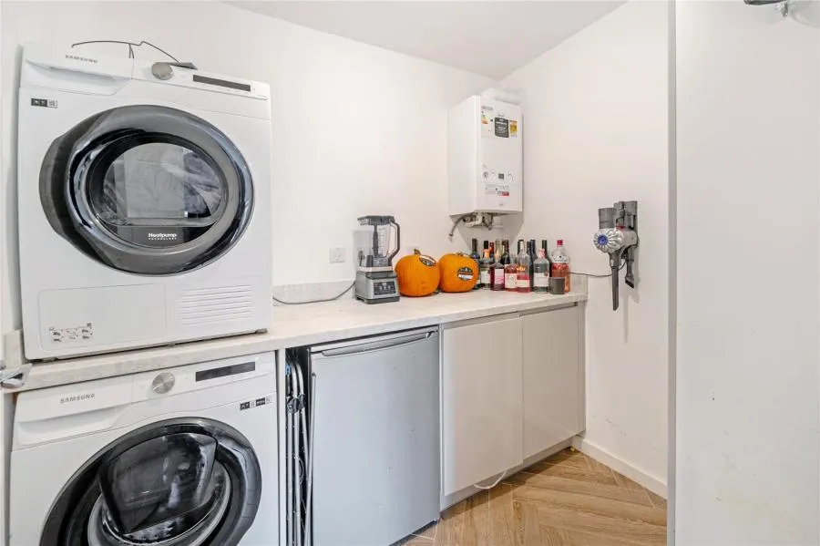 Paradine Street, Steeple Claydon, MK18, photo 11